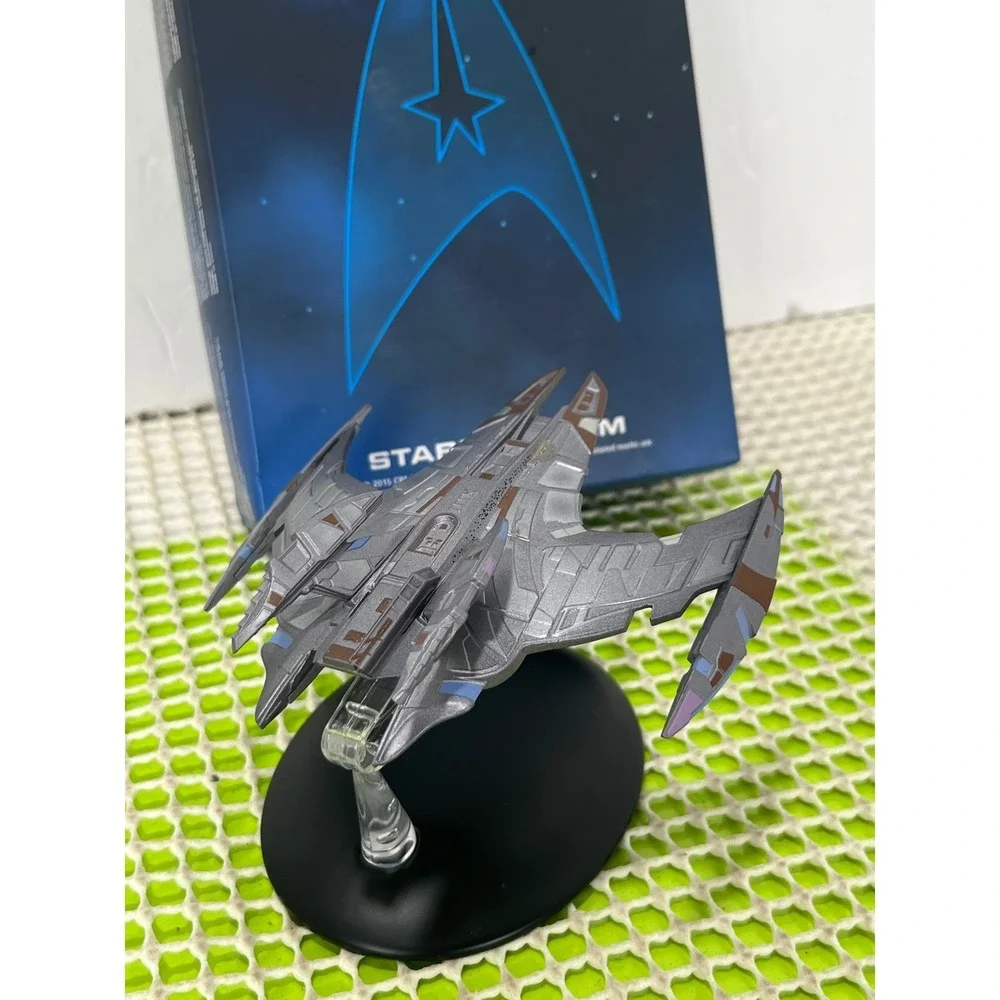 Eaglemoss Star Trek‎ Jem'Hadar Attack Cruiser Model DS9 2463-A/J-ripped box